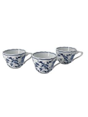 Blue Danube Porcelain Blue Onion Pattern Tea Cups Japan Set of 3